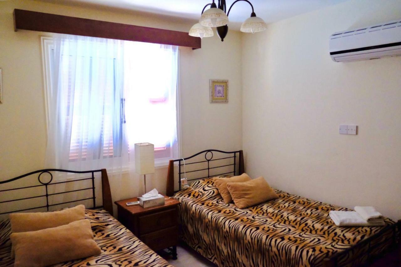 Villa On The First Line Peyia Ngoại thất bức ảnh