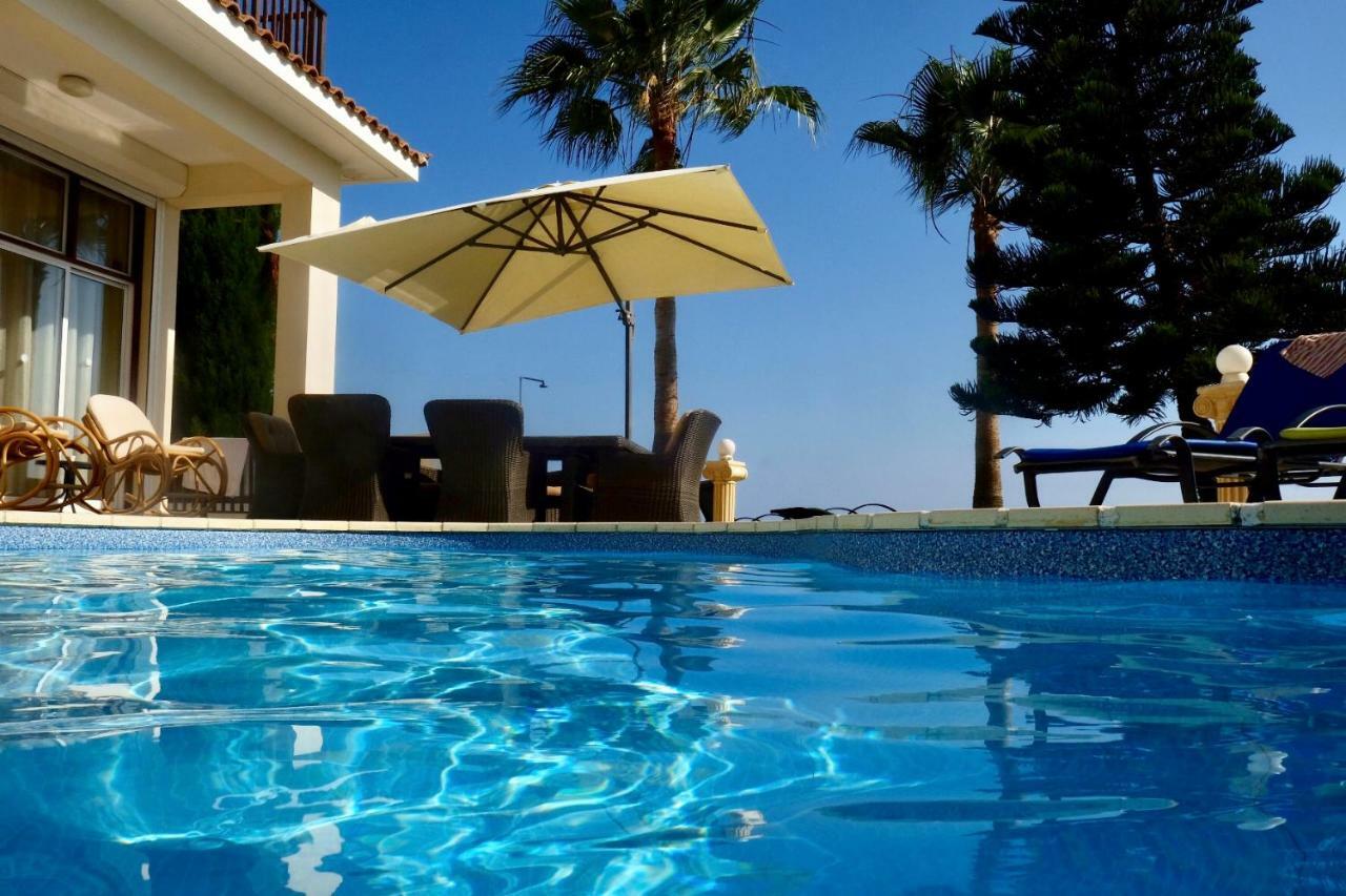 Villa On The First Line Peyia Ngoại thất bức ảnh